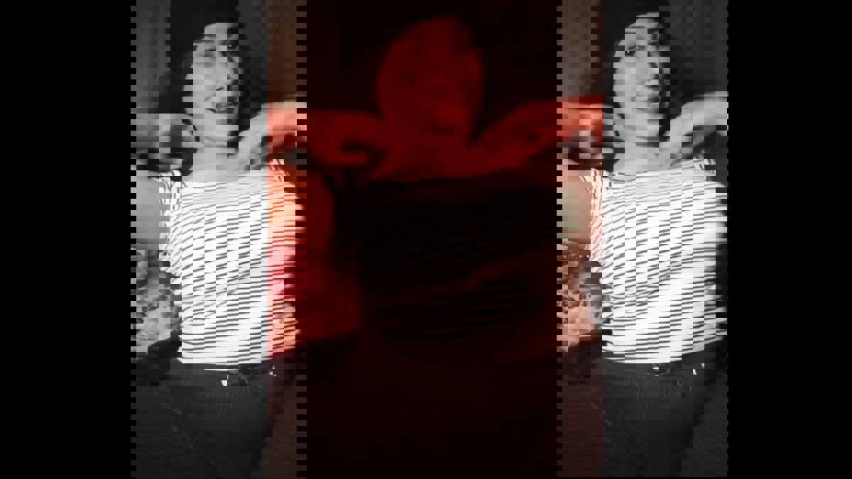 فتاة "تيك توك" المصرية منة عبدالعزيز تحاول الانتحار في بث مباشر