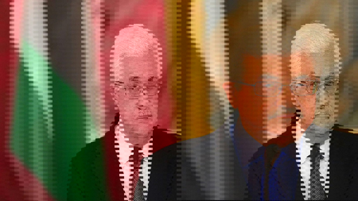 عباس يصل القاهرة لبحث جهود المصالحة الفلسطينية