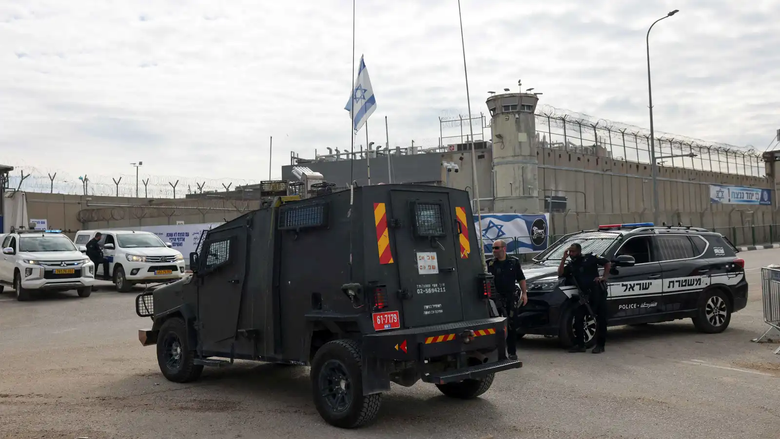 تحذيرات إسرائيلية من إعدام السجناء الفلسطينيين بشكل "انتقائي"