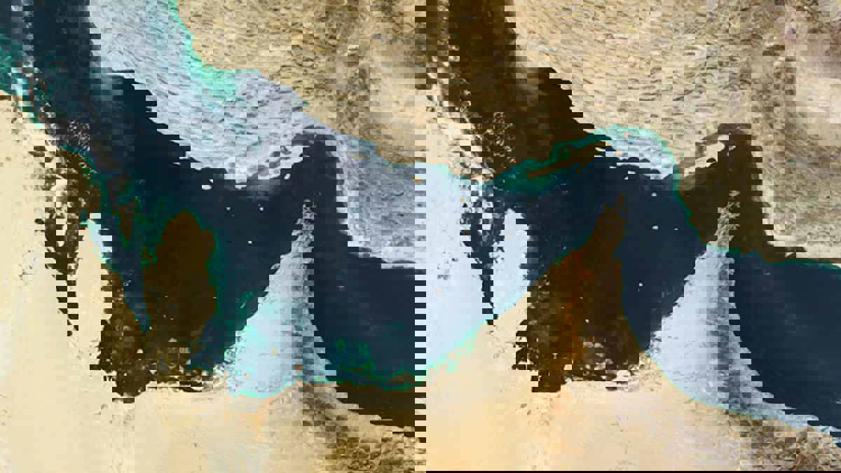 مسؤول أمريكي: أي تحرك من إيران لغلق مضيق هرمز غير مقبول