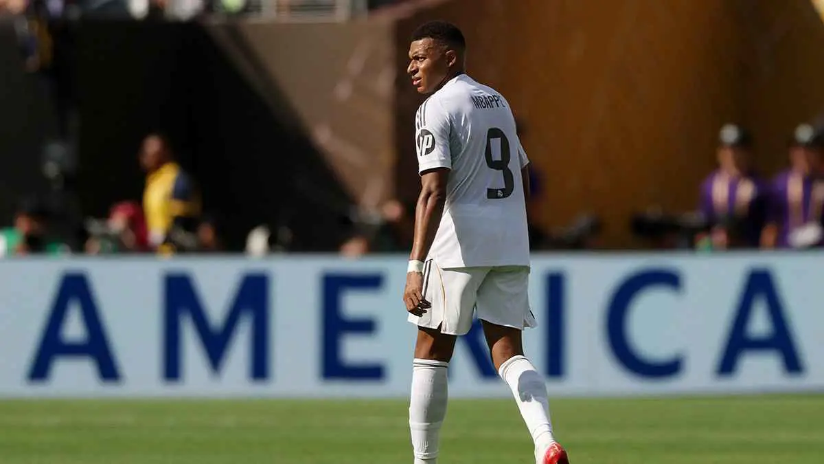 ريال مدريد يجبر مبابي على ارتداء رقم جديد