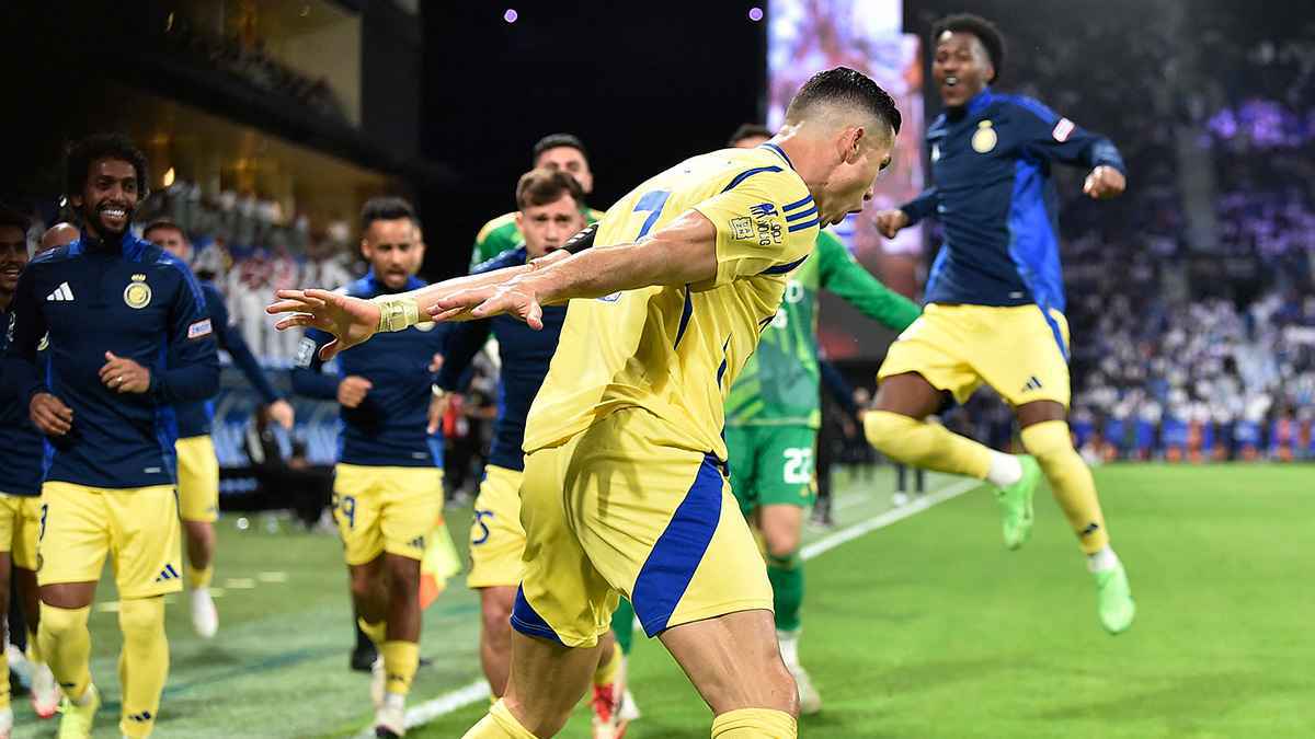 هل انسحب الهلال من السوبر السعودي بسبب رونالدو؟