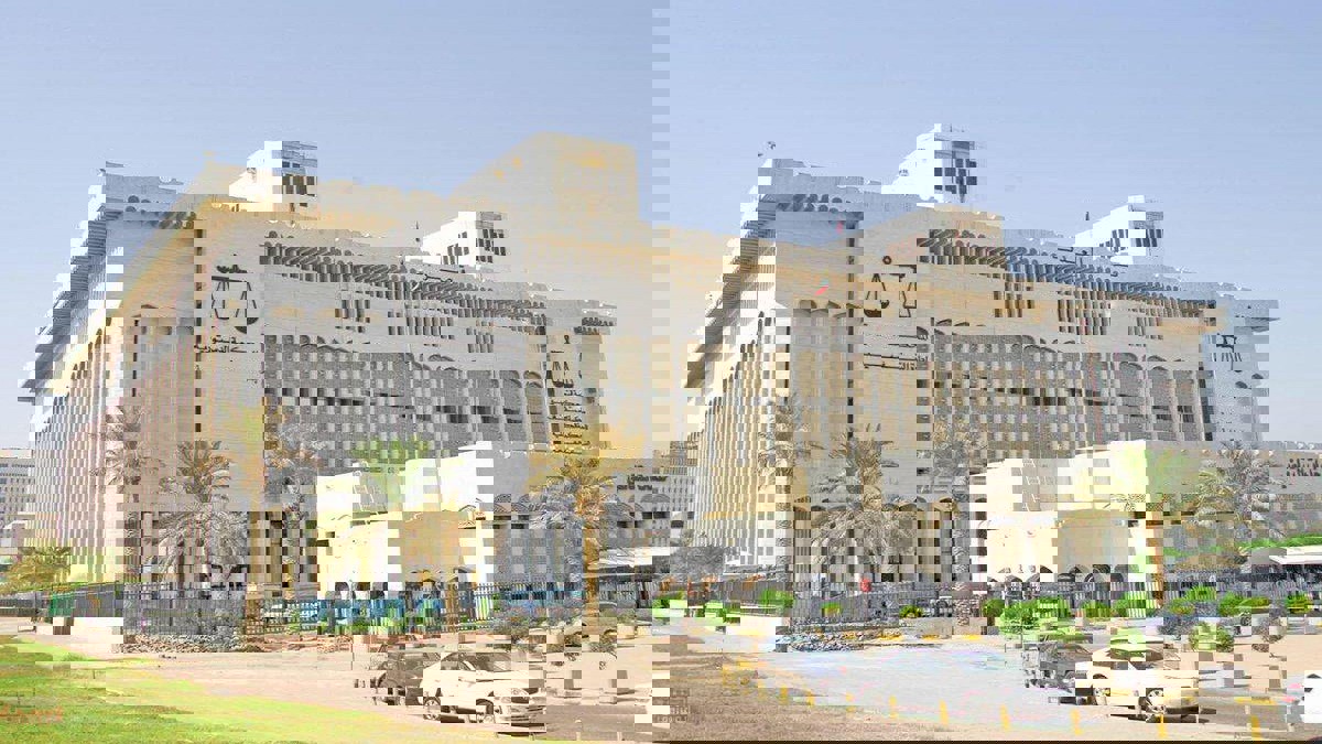 وفد أمني مصري يطير إلى الكويت لبحث قضية الخلية الإخوانية