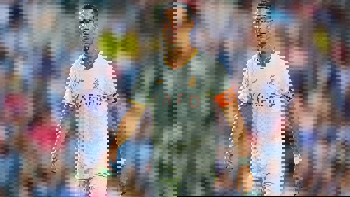 ارتدى واقي ساق أديداس.. كريستيانو رونالدو يخاطر بخرق عقده مع نايكي (صور)