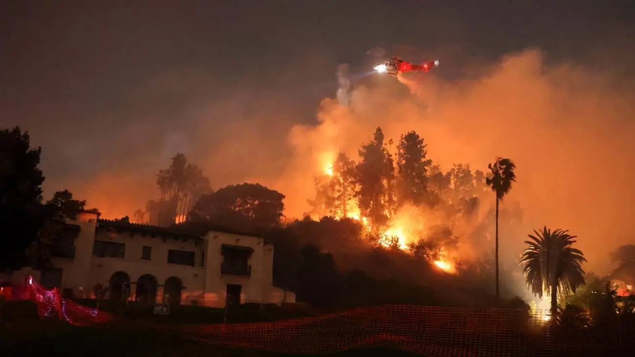 هوليوود توقف فعاليات كبرى بسبب الحرائق