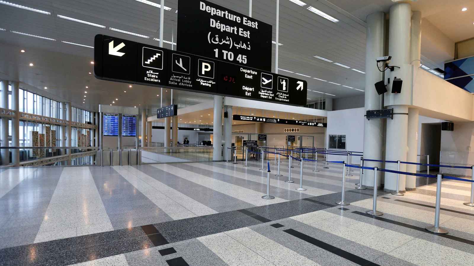 "خطوة احتجاجية".. حقيقة حريق مطار بيروت (فيديو)