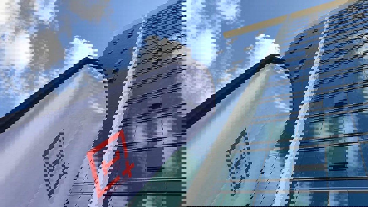 "وان بلس" تكشف عن ساعتها الذكية الأولى..وهذه مواصفاتها (صورة)