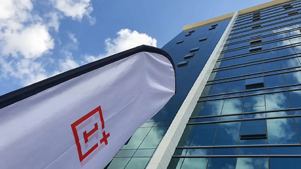 "وان بلس" تكشف عن ساعتها الذكية الأولى..وهذه مواصفاتها (صورة)