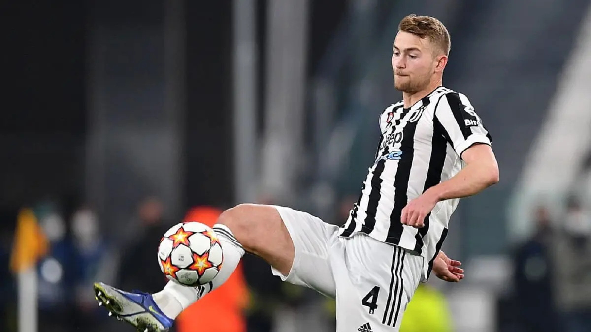 بايرن ميونخ يتفق مع يوفنتوس على التعاقد مع ماتياس دي ليخت
