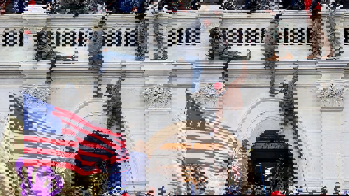 اقتحام الكونغرس.. لجنة التحقيق تتسلم وثائق رئاسية مزقها ترامب