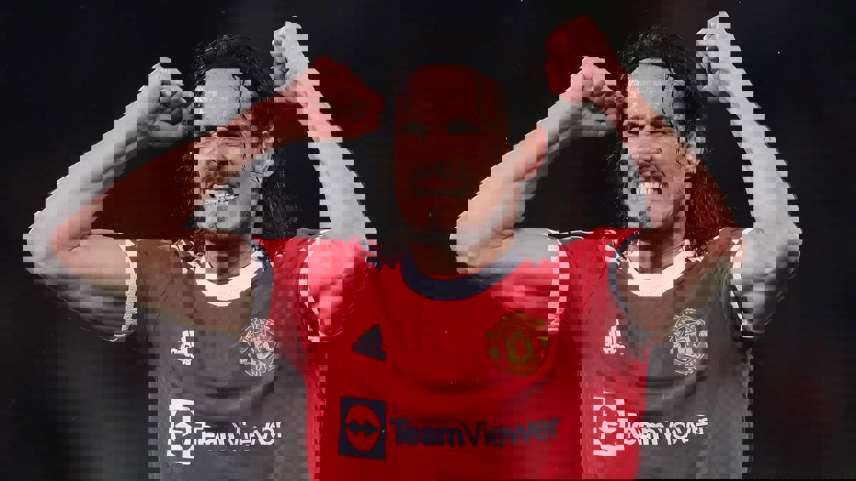 رغم تقارير ارتباطه بنادي النصر.. كافاني على رادار بوكا جونيورز