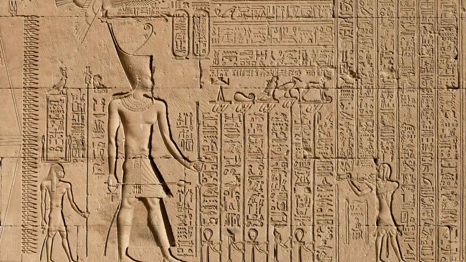 إطلاق أول موقع إلكتروني لتعليم اللغة الهيروغليفية