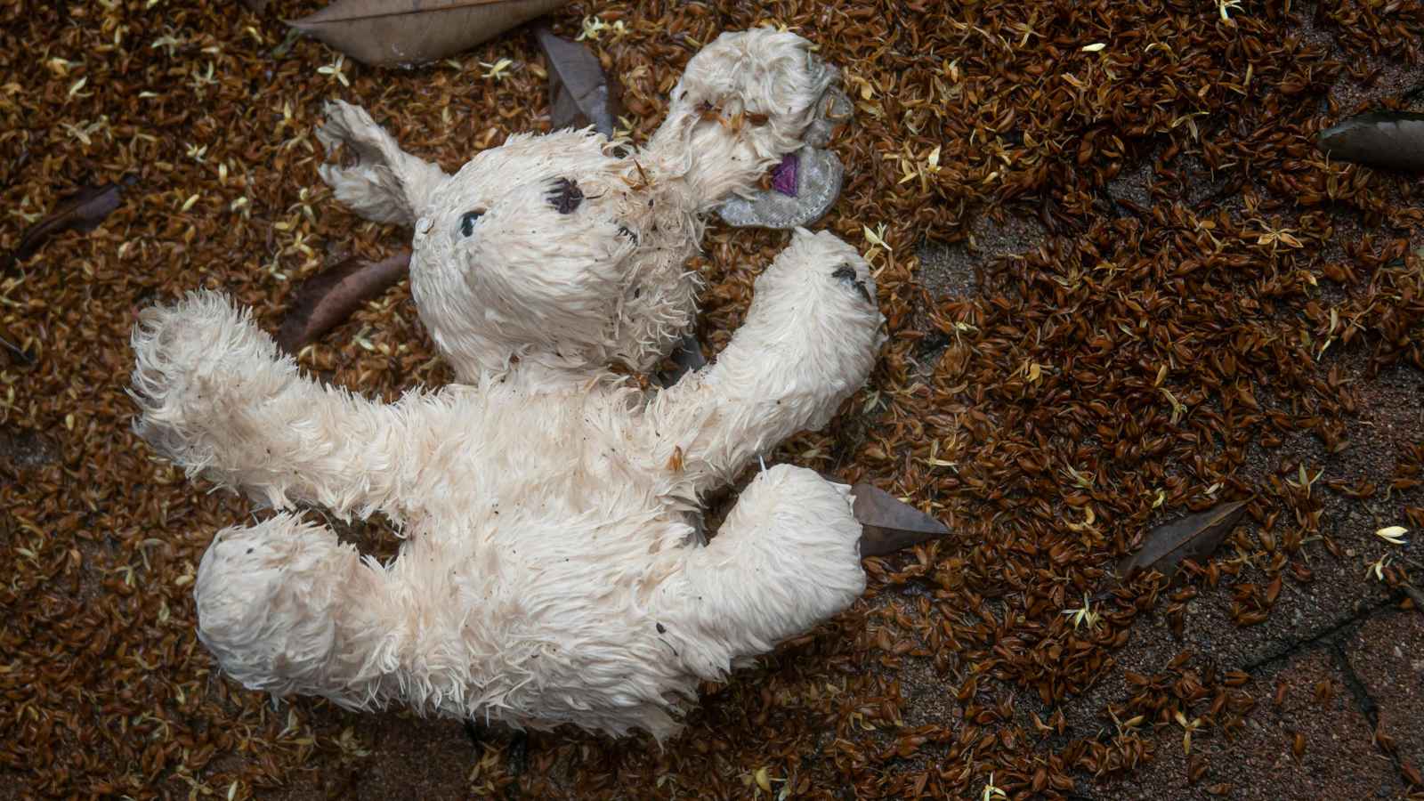 أم تواجه العدالة بعد قتل طفلها الذي يعاني التوحد