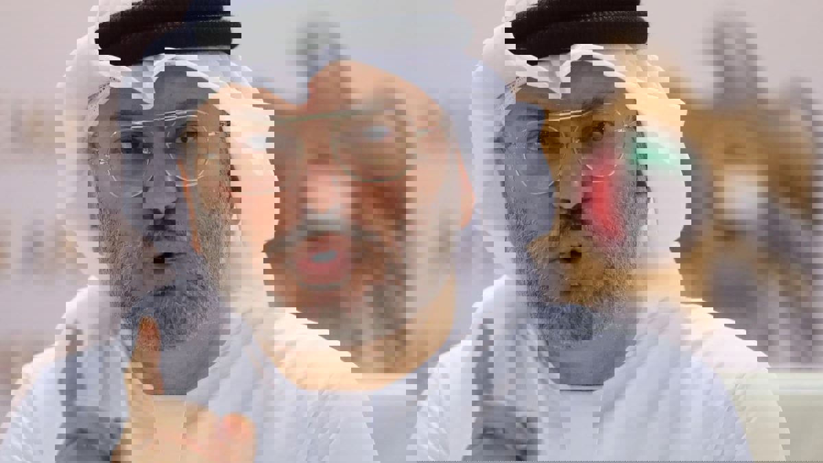 قرقاش: الإمارات تقف مع المبادرات الدولية لحماية الملاحة بمضيق هرمز