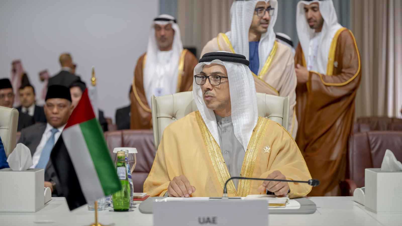 الإمارات تدعو إلى احترام سيادة الدول لردع إسرائيل وإحلال السلام