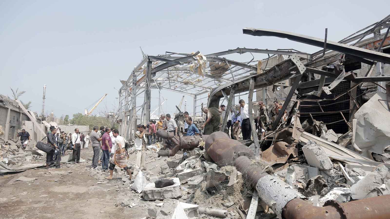 "يخفض سعة الموانئ".. تعليق أممي على التصعيد بين إسرائيل والحوثيين