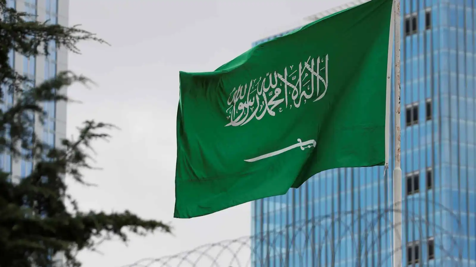 ترحيب سعودي بإعلان ماكرون عزم فرنسا الاعتراف بدولة فلسطين