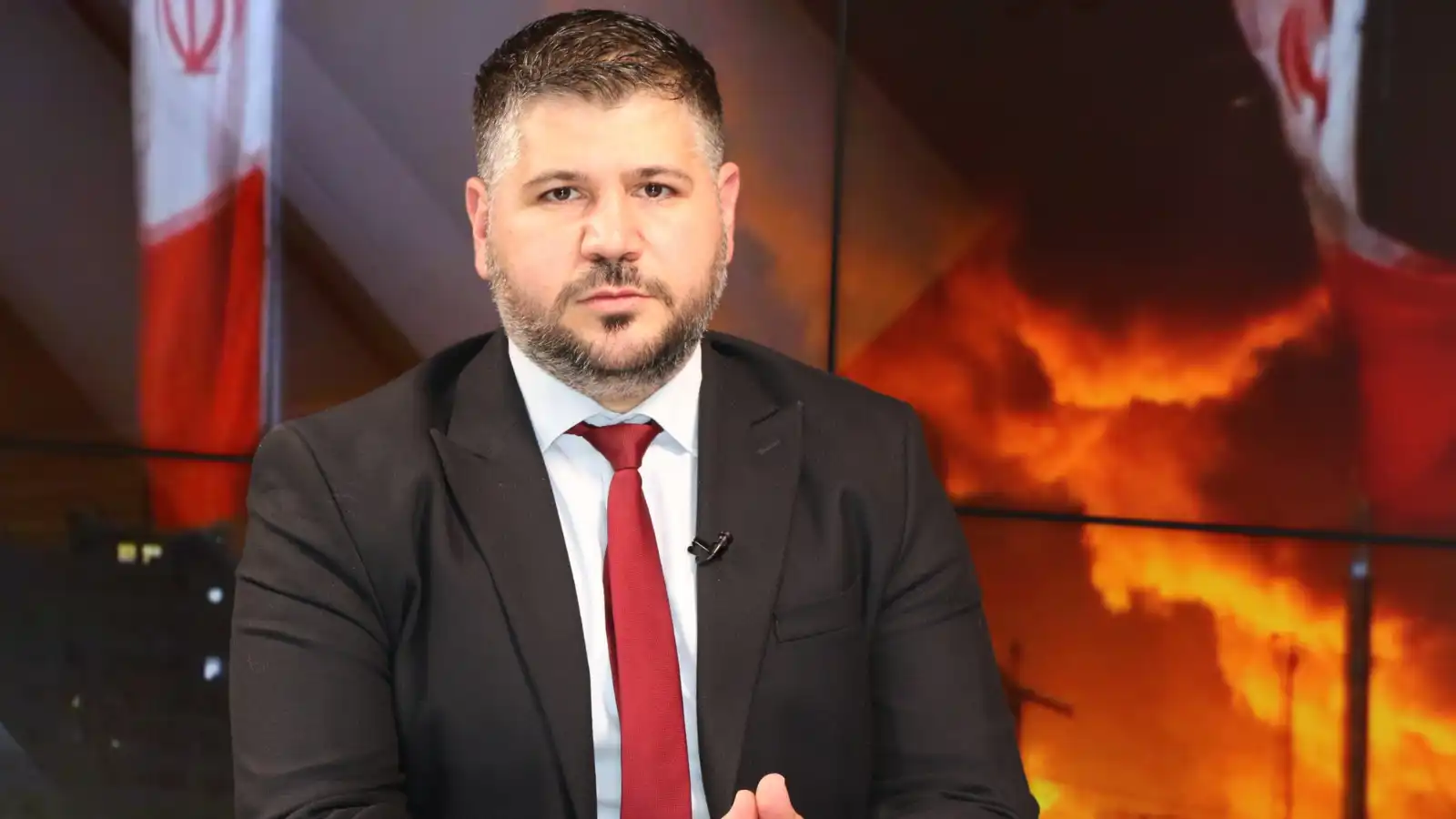 خبير في الشأن الإيراني: ترامب يخدع طهران بالتفاوض تمهيداً لعمل عسكري واسع