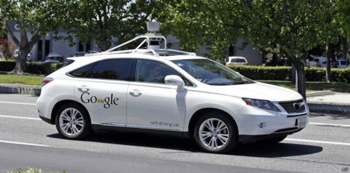 جوجل تقلص الأعطال التقنية في سيارتها ذاتية القيادة