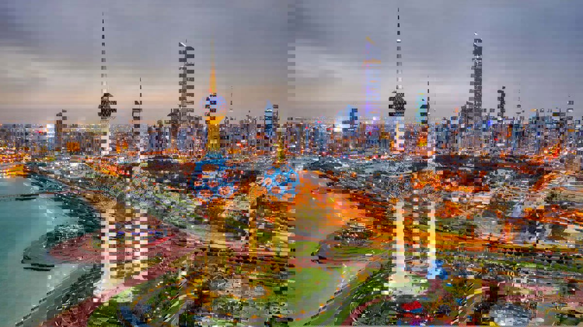 بعد تغريدة هيثم أشكناني..أكاديميون كويتيون يعتذرون من الجالية المصرية