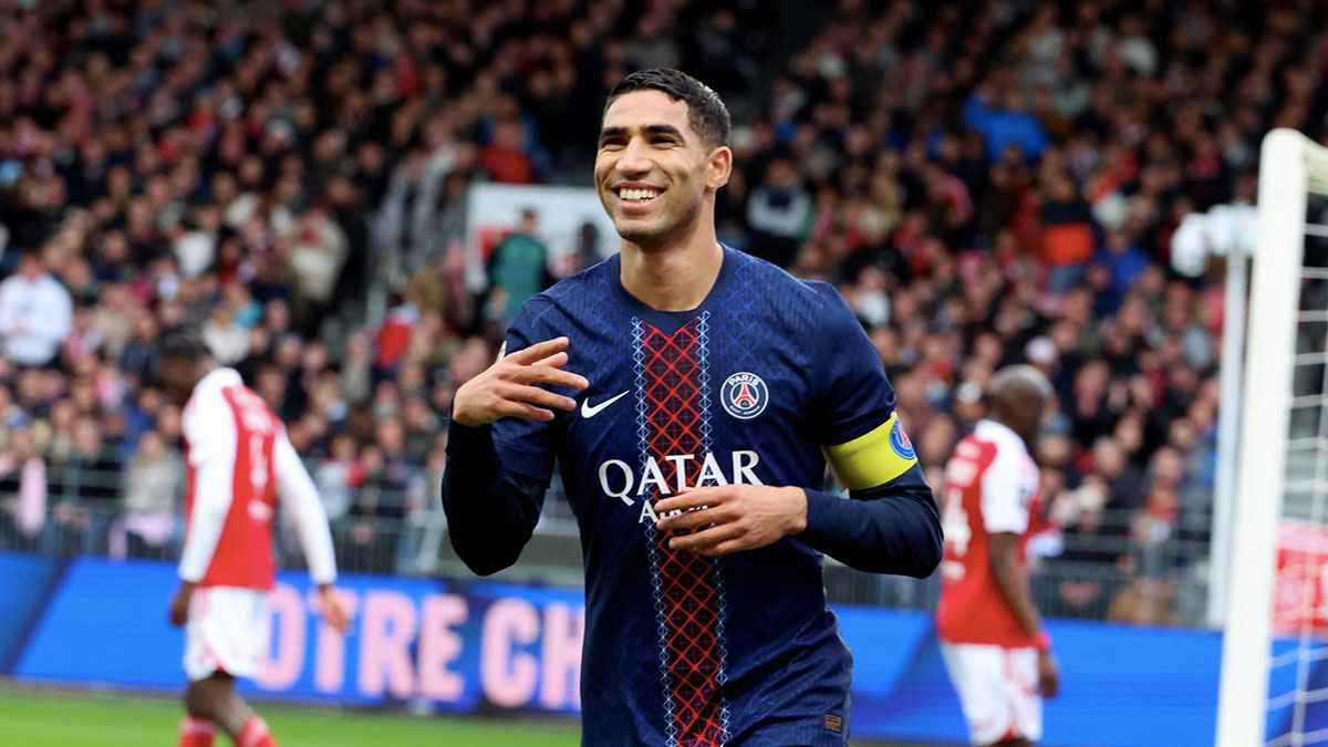 لمتابعة الكلاسيكو.. أشرف حكيمي يظهر في "سانتياغو برنابيو" (فيديو)