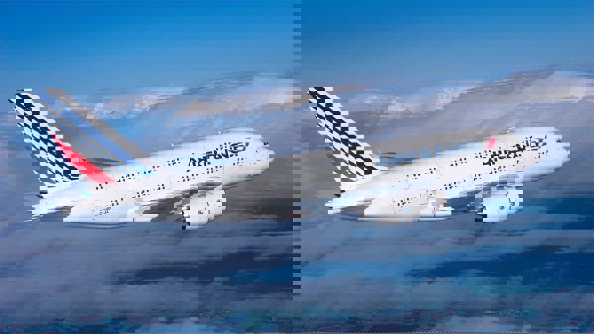 مشاجرة فوق السحاب توقف طيارين فرنسيين عن العمل