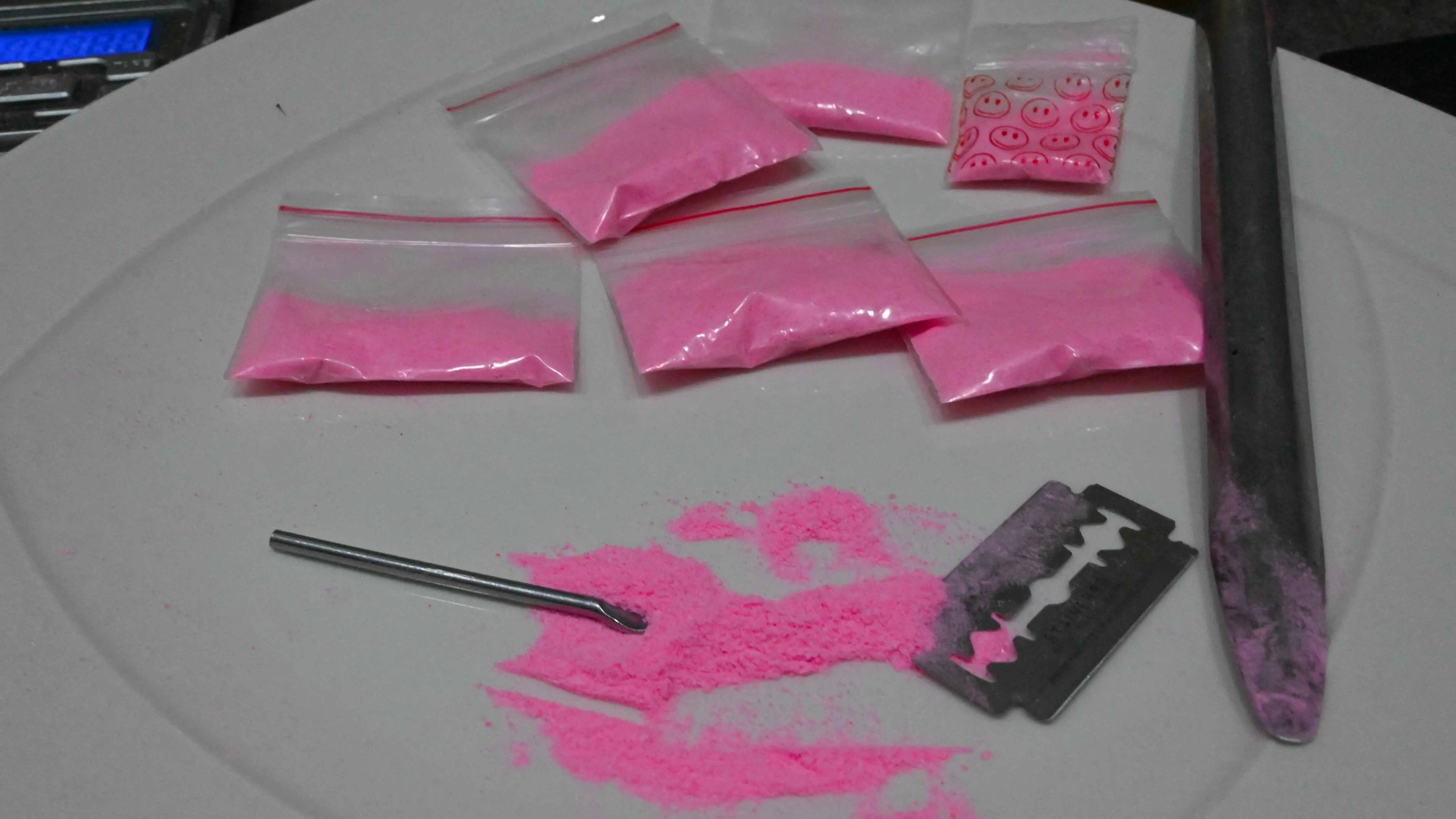 "الكوكايين الوردي".. مخدر الفقراء الذي يهدد صحة آلاف الأمريكيين