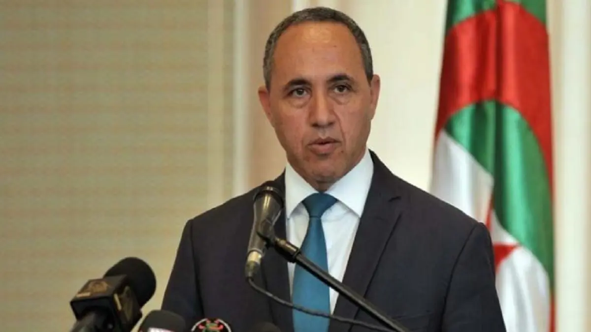 "الأموال المنهوبة" في عهد بوتفليقة تفجر الصراع بين مُرشّحَين لرئاسة الجزائر