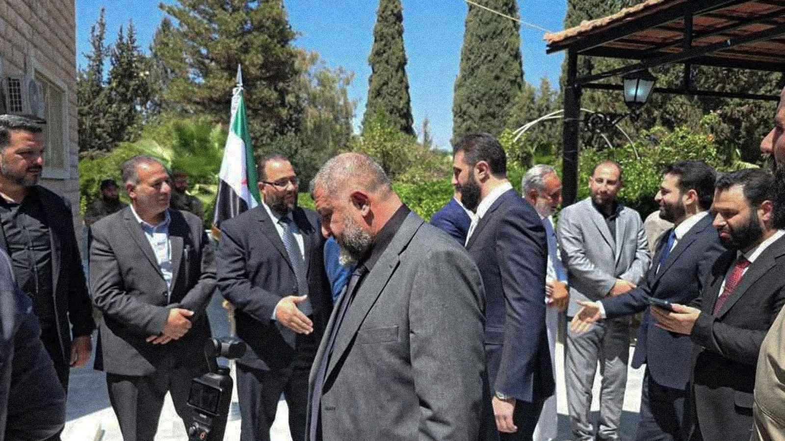 للمرة الأولى.. الشرع يزور درعا جنوبي سوريا (فيديو)