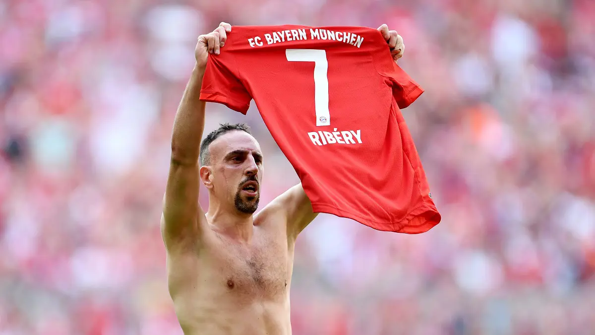 أبرز تغريدات تويتر الرياضية.. وانياما يستعد للنهائي.. وريبيري يودع جماهير بايرن ميونخ (صور)