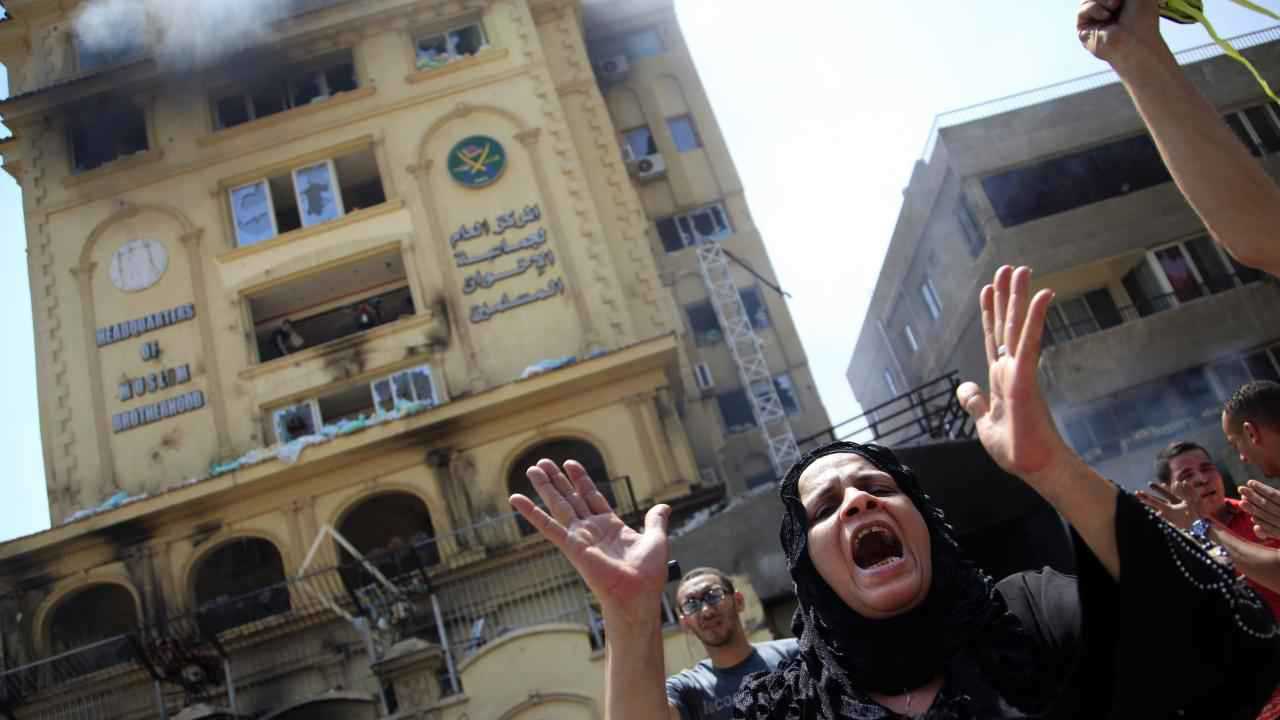 من "حليف مرحلي" إلى "عدو رسمي".. ترامب يكتب النهاية لعصر الإخوان