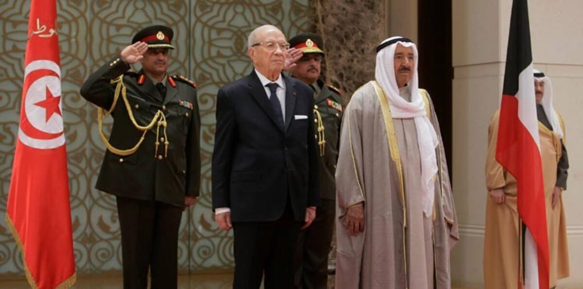 الكويت وتونس توقعان اتفاقية تعاون عسكري