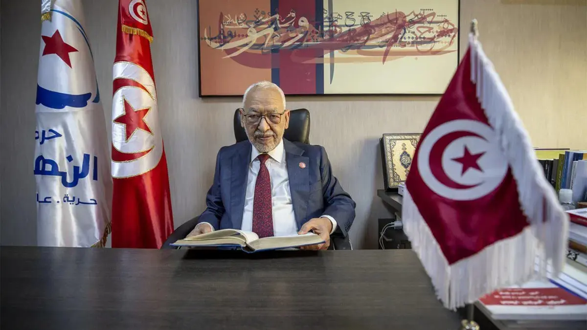 بينهم نجل الغنوشي.. التحقيق مع قيادات في "النهضة" بتهمة تمويل الإرهاب