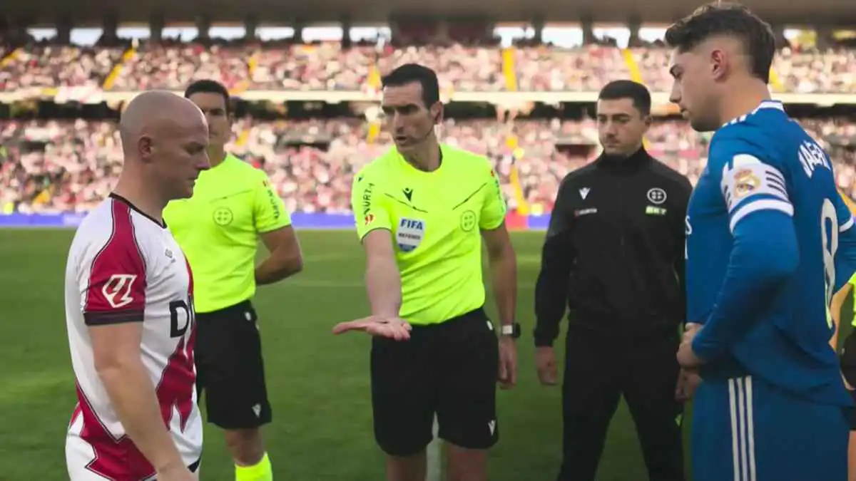 ضربة جزاء غير محتسبة.. قناة ريال مدريد تهاجم حكم مباراة رايو فاليكانو