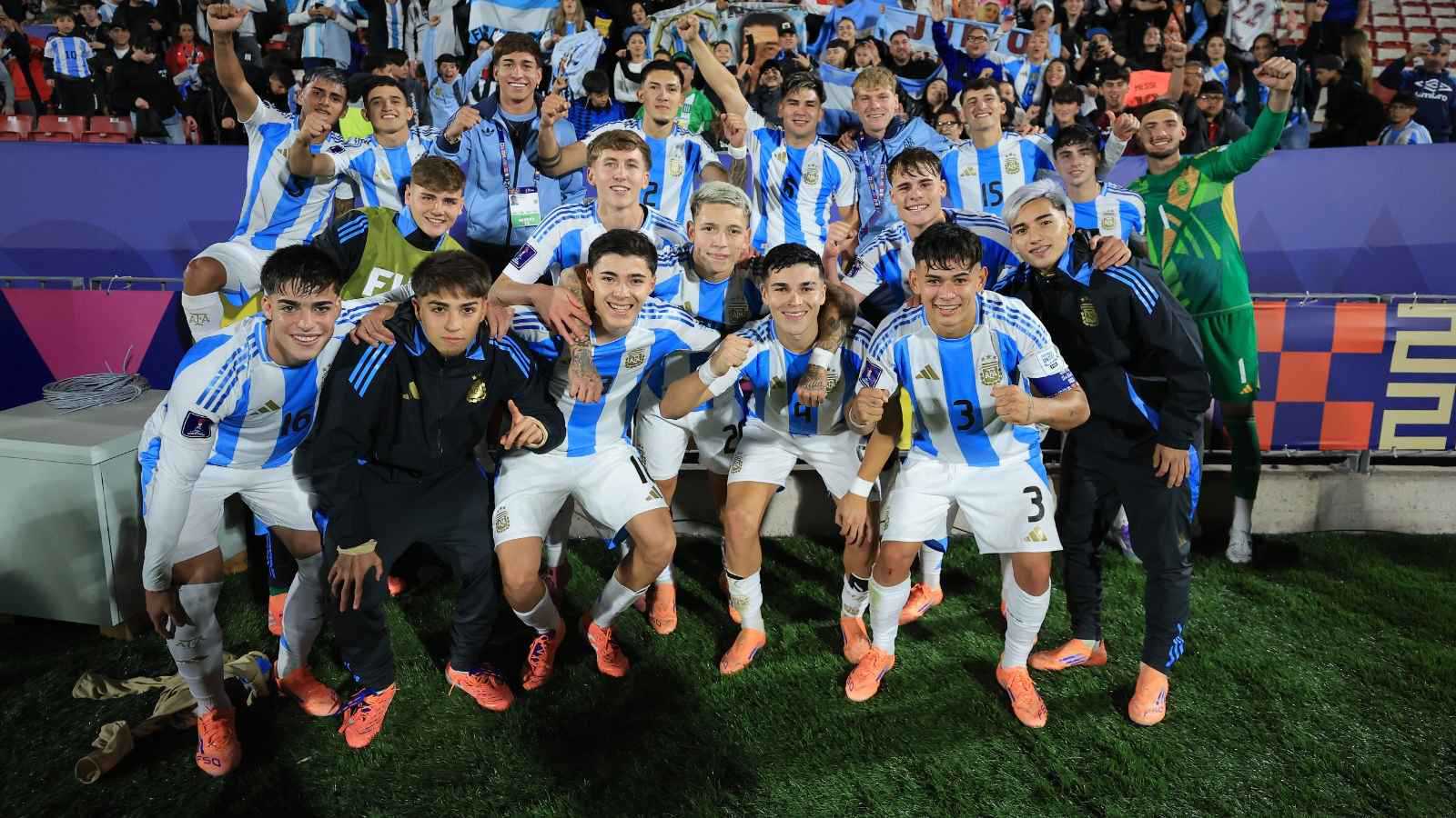 منتخب الأرجنتين يضرب موعدا تاريخيا مع المغرب في نهائي كأس العالم للشباب