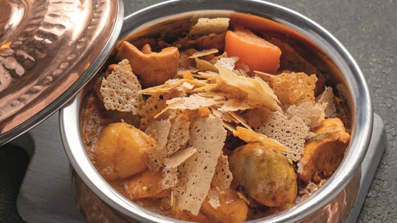 "الثريد".. وجبة رمضانية تعكس تراث الإمارات في مائدة الإفطار