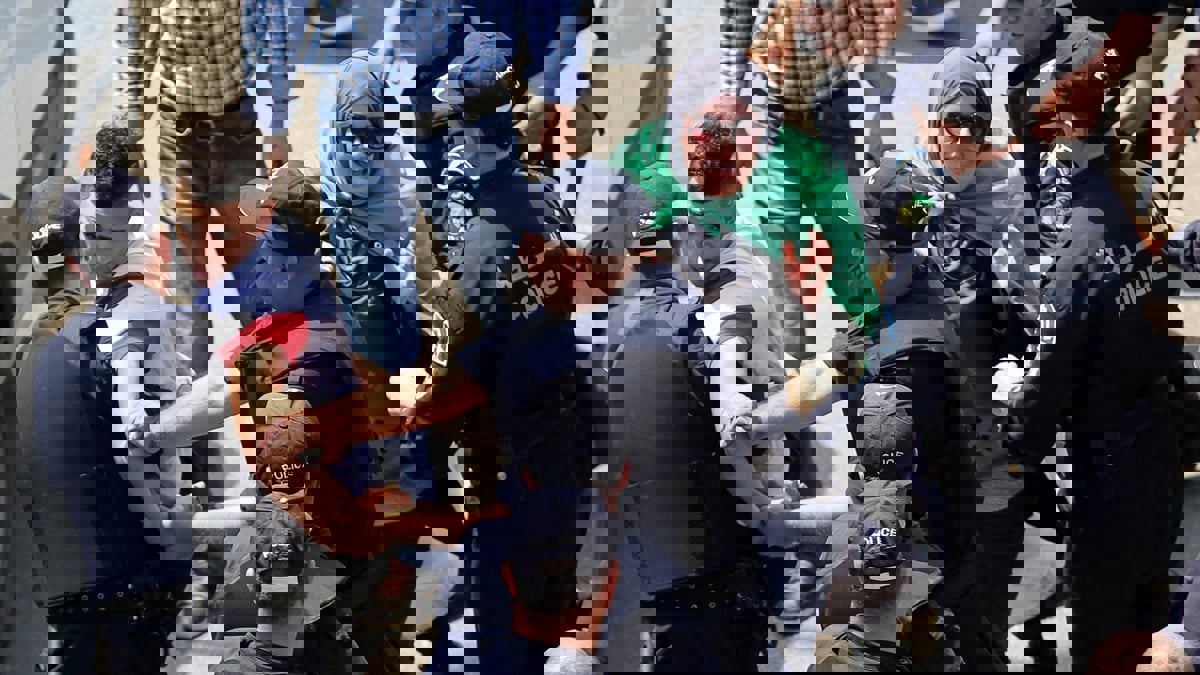 "الشرطة السياسية".. جهاز استخبارات جديد يثير جدلا واسعا في الجزائر