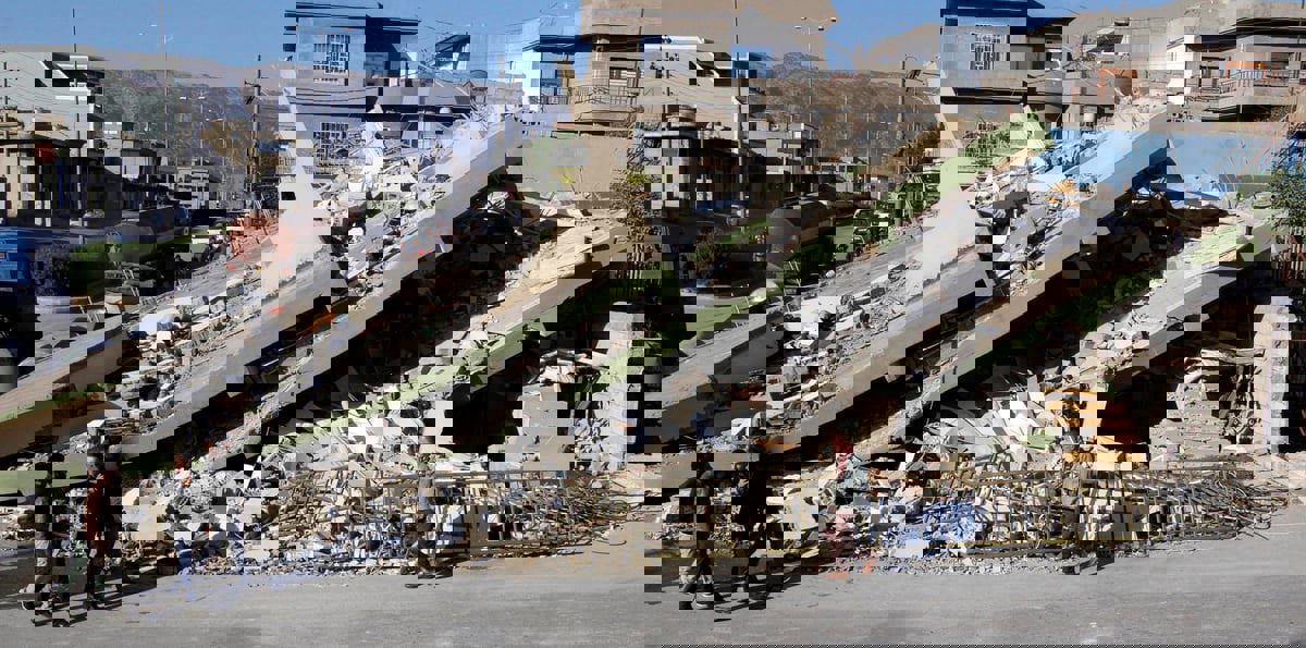 128 جريحًا إثر زلزال ضرب محافظة كرمنشاه الإيرانية