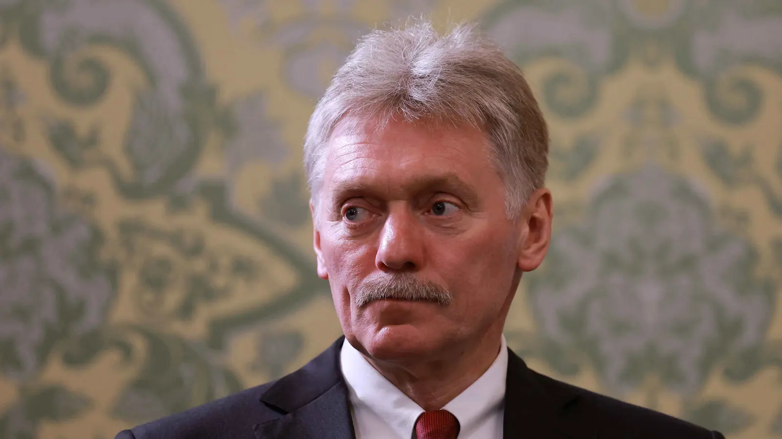 الكرملين يعلق على فرص لقاء بوتين وزيلينسكي