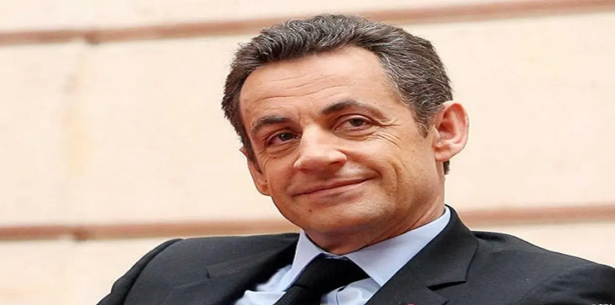 باعة الكتب يسخرون من "ساركوزي" بطريقتهم الخاصة