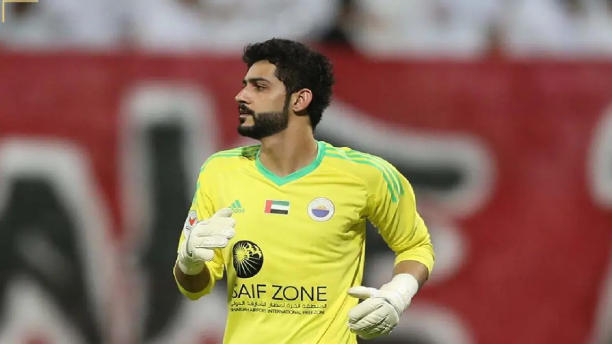 شاهد.. علي الحوسني حارس عجمان يحرم خالد باوزير لاعب الظفرة من هدف رائع (فيديو)