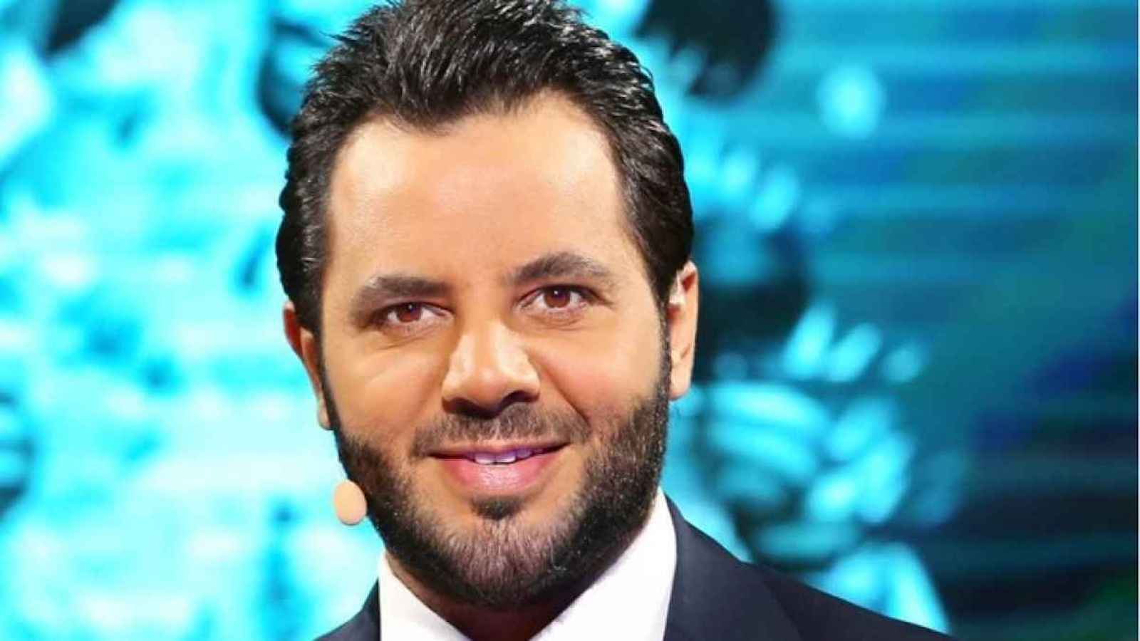 نيشان يبوح بكواليس اعتزال حنان ترك وارتدائها الحجاب (فيديو)