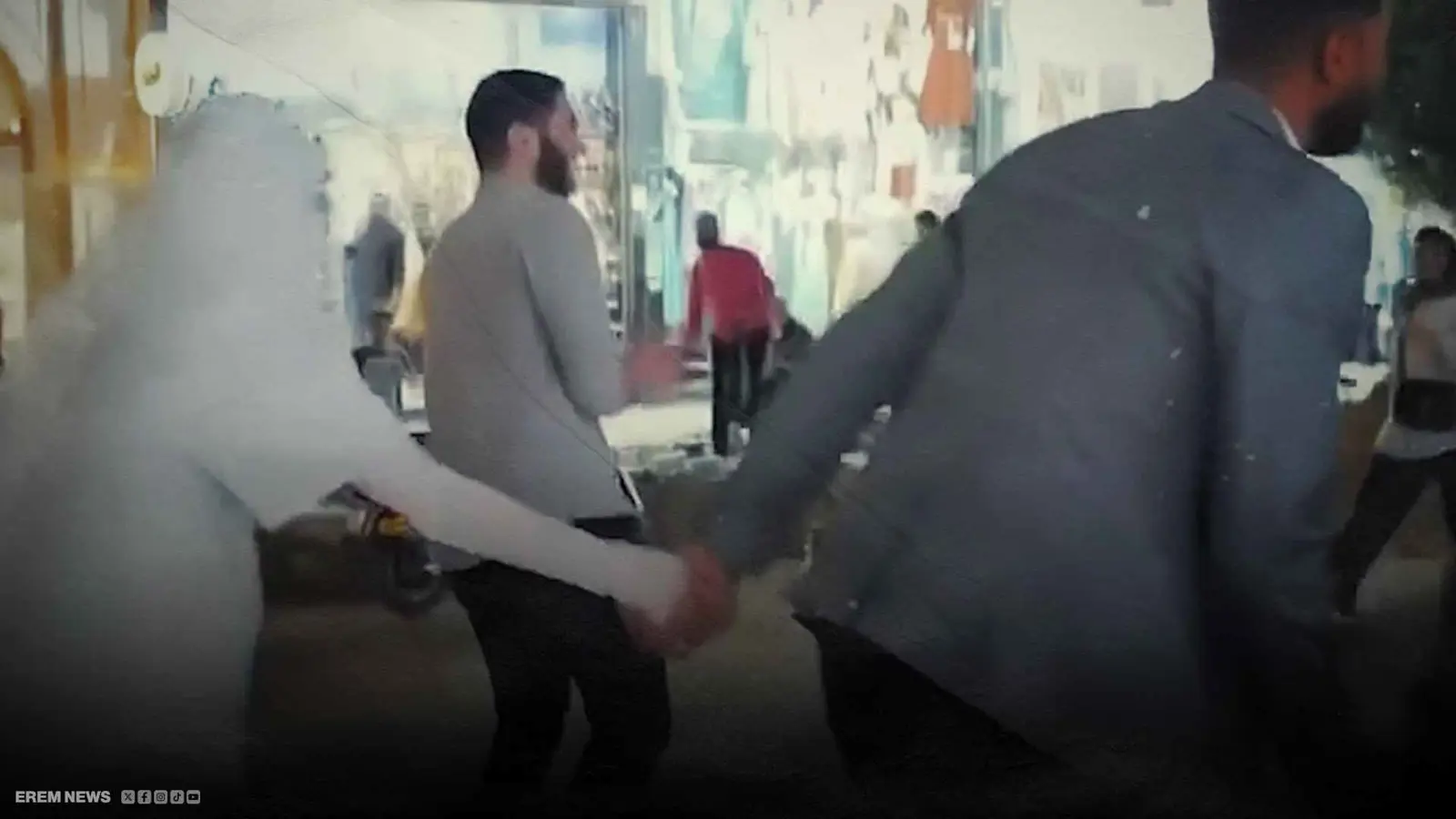 زفّة على زلاجات.. عروسان مصريان يكسران قواعد الزفاف (فيديو إرم)