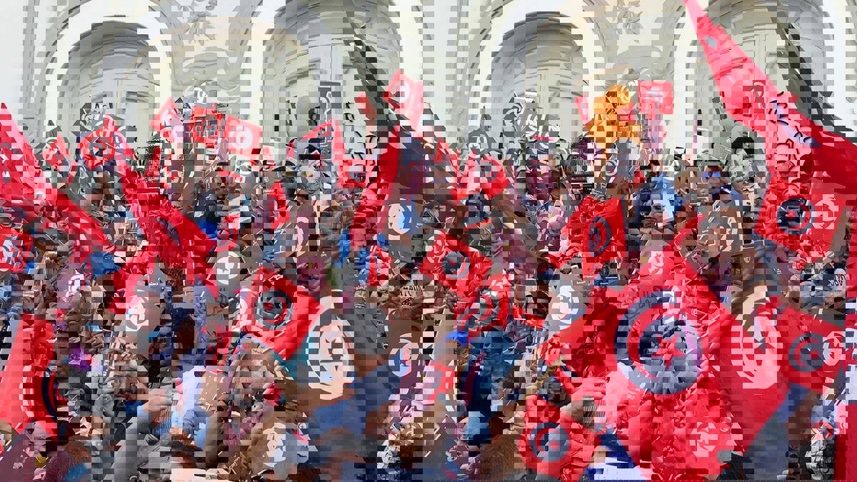 تونس.. "الدستوري الحر" يطالب بمحاسبة "النهضة" وحل البرلمان