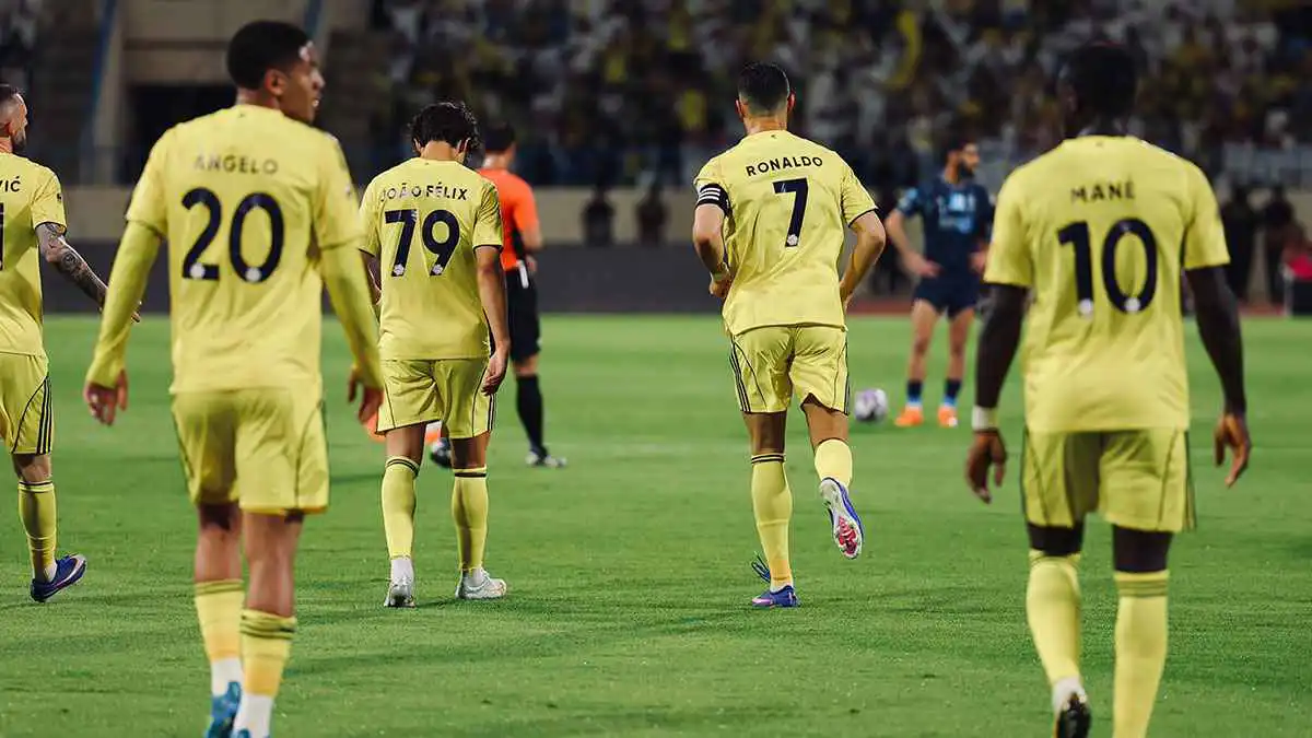 ستتحد جموع ضدنا.. تغريدة نارية من النصر السعودي بعد الفوز على الأخدود