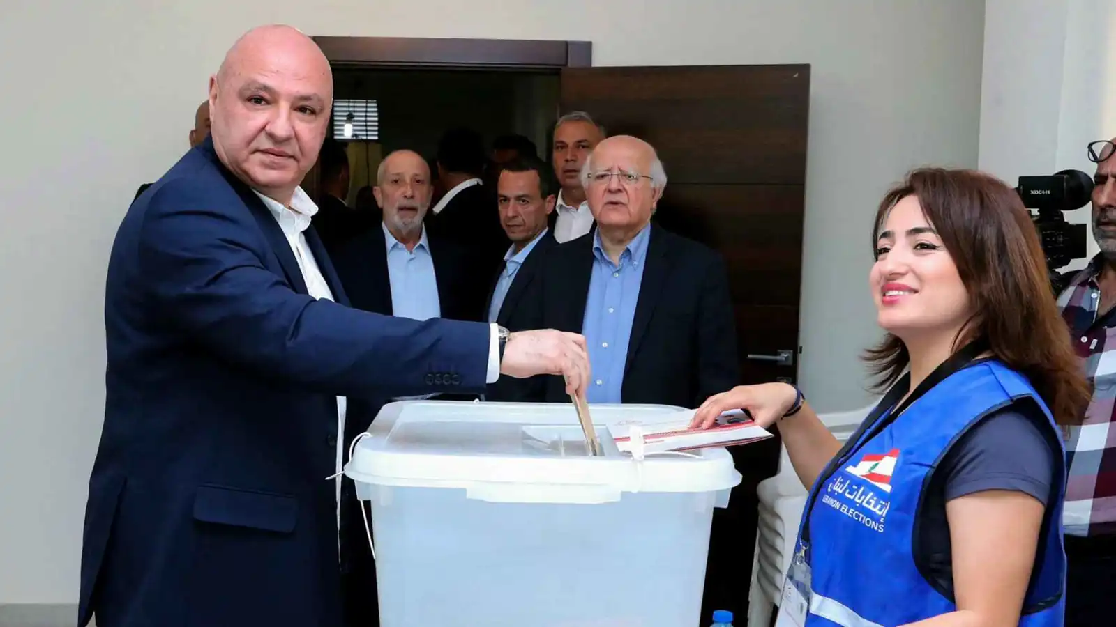 غموض وشكوك حول موعدها.. "تأجيل الانتخابات" يهدد بتعميق أزمة لبنان