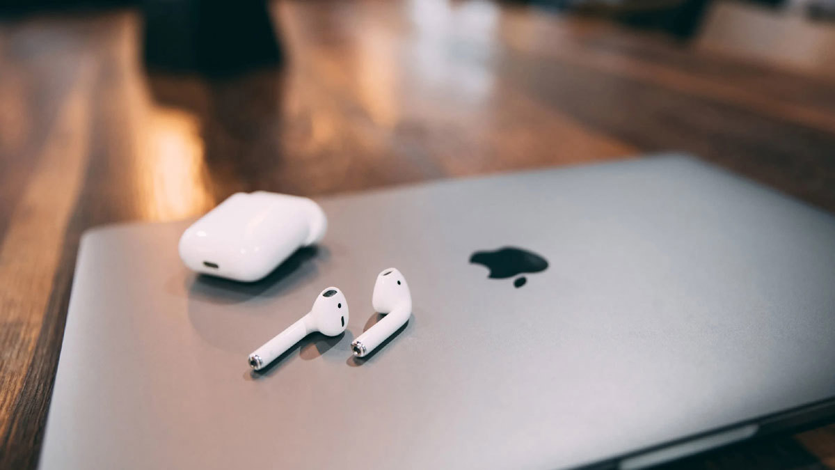 ميزة جديدة في أجهزة "AirPods" من "آبل".. التحكم عبر حركات الجسم واللسان