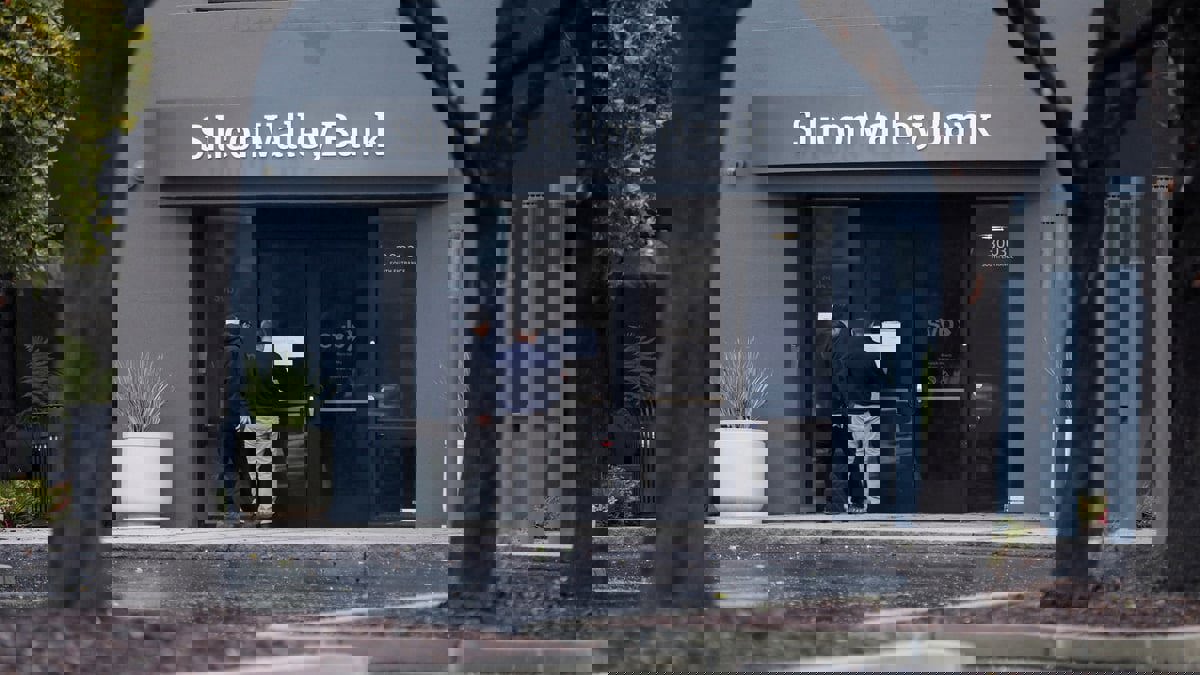 هل تكبح "الإجراءات الجوهرية" الأمريكية انهيار "سيليكون فالي"؟