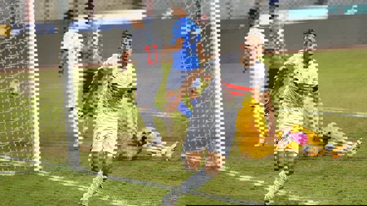 إصابة أحمد فتوح وعبدالله جمعة بفيروس كورونا قبل دقائق من مباراة الزمالك ضد الداخلية 