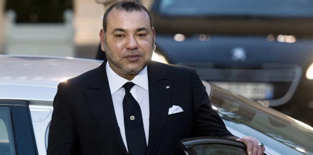 صور للملك محمد السادس أثارت جدلًا بالمغرب.. تعرف عليها